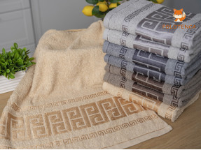  Рушники з візерунком версаче