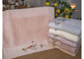 Рушники з ніжними квітами