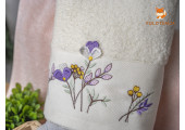 Рушники з ніжними квітами