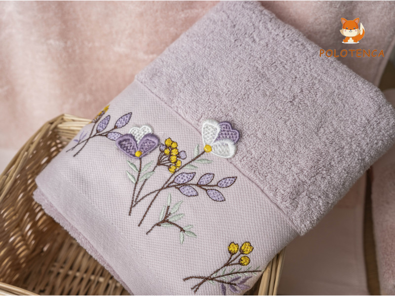 Рушники з ніжними квітами Рушники з ніжними квітами