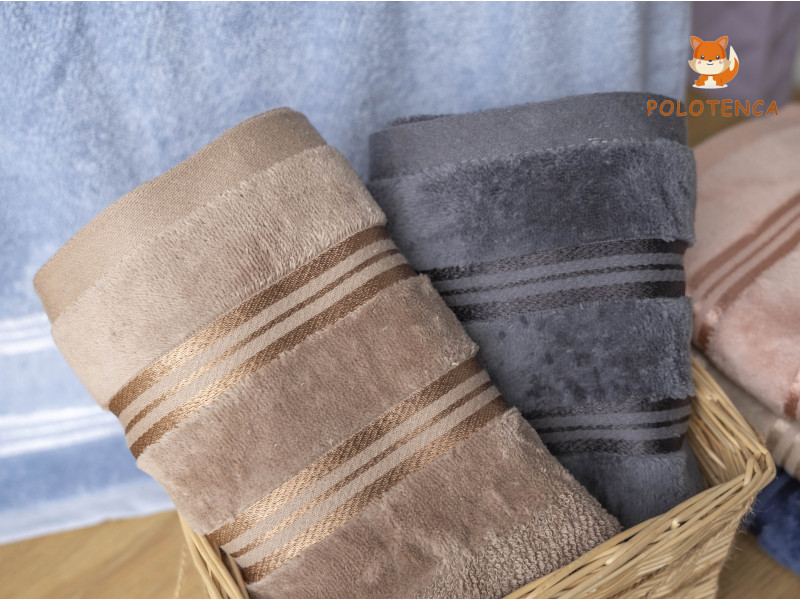 Рушники зі смужкою внизу Рушники зі смужкою внизу