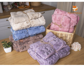 Набори рушників з квітами