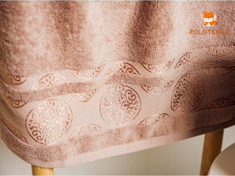 Банные полотенца Кружки коричневые Банные полотенца Кружки коричневые