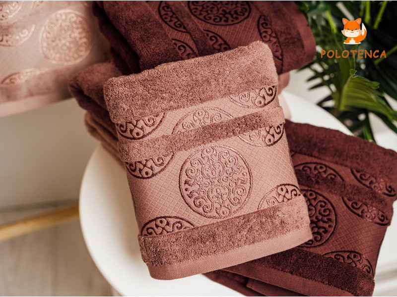 Банные полотенца Кружки коричневые Банные полотенца Кружки коричневые